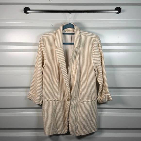 Maurices Jackets & Blazers - Maurices Womens Medium Tan White Striped 3/4 Sleeve Single Button Casual Blazer